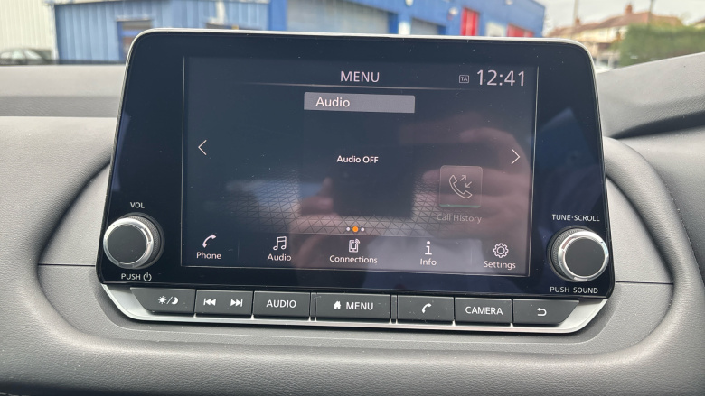 Nissan Qashqai 1.3 DiG-T MH Acenta Premium 5dr Petrol Hatchback